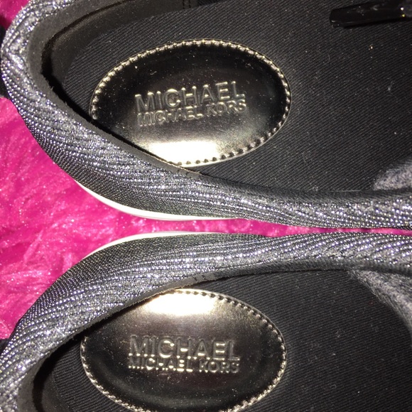 💖Michael Kors sneakers💖 - Picture 3 of 8